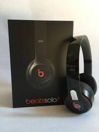 Picture of Beats Solo 2 Wireless Wireless Bluetooth Bright Black _SKU422445005014